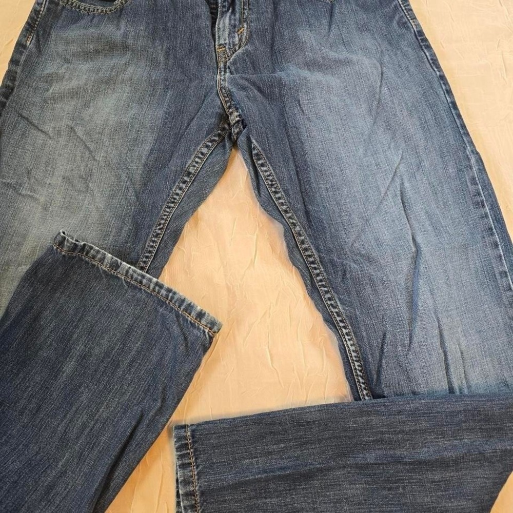 Levis 514 Slim Straight Jean Men 30x30 Medium Wash Blue Denim Classic Minimalist